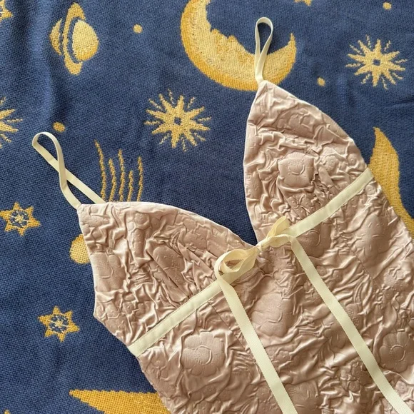 4 ❤️ & 🍋 dress ✨❤️‍🔥 - Picture 3 of 9